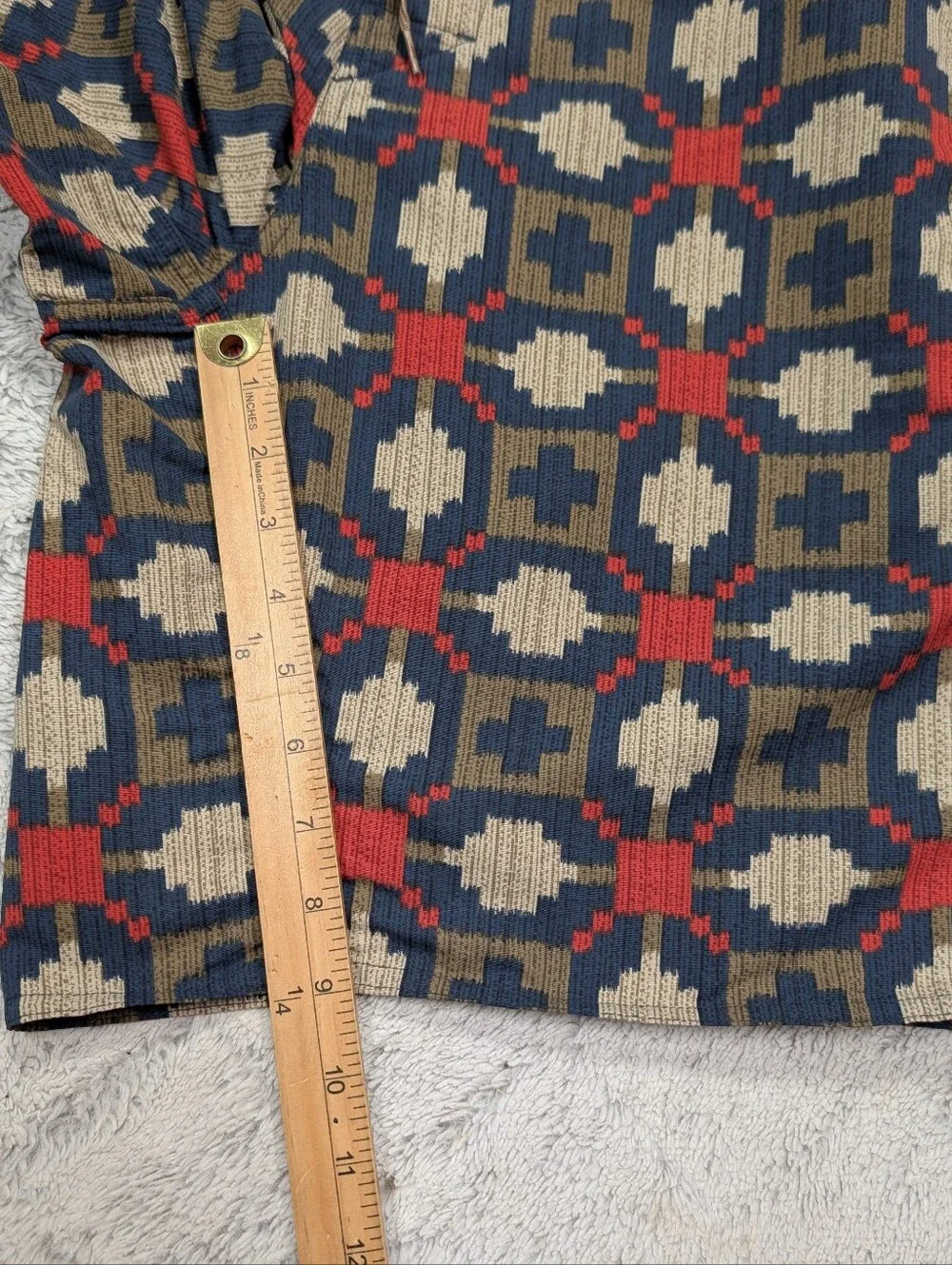 Patagonia Shorts Mens 36 Blue Red Geometric Print Wavefarer Board Swim Trail